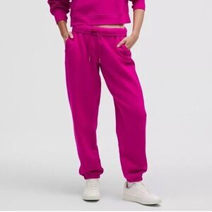 Lululemon Scuba Mid-Rise Oversized Jogger Short Ripened Raspberry Pink Large NEW